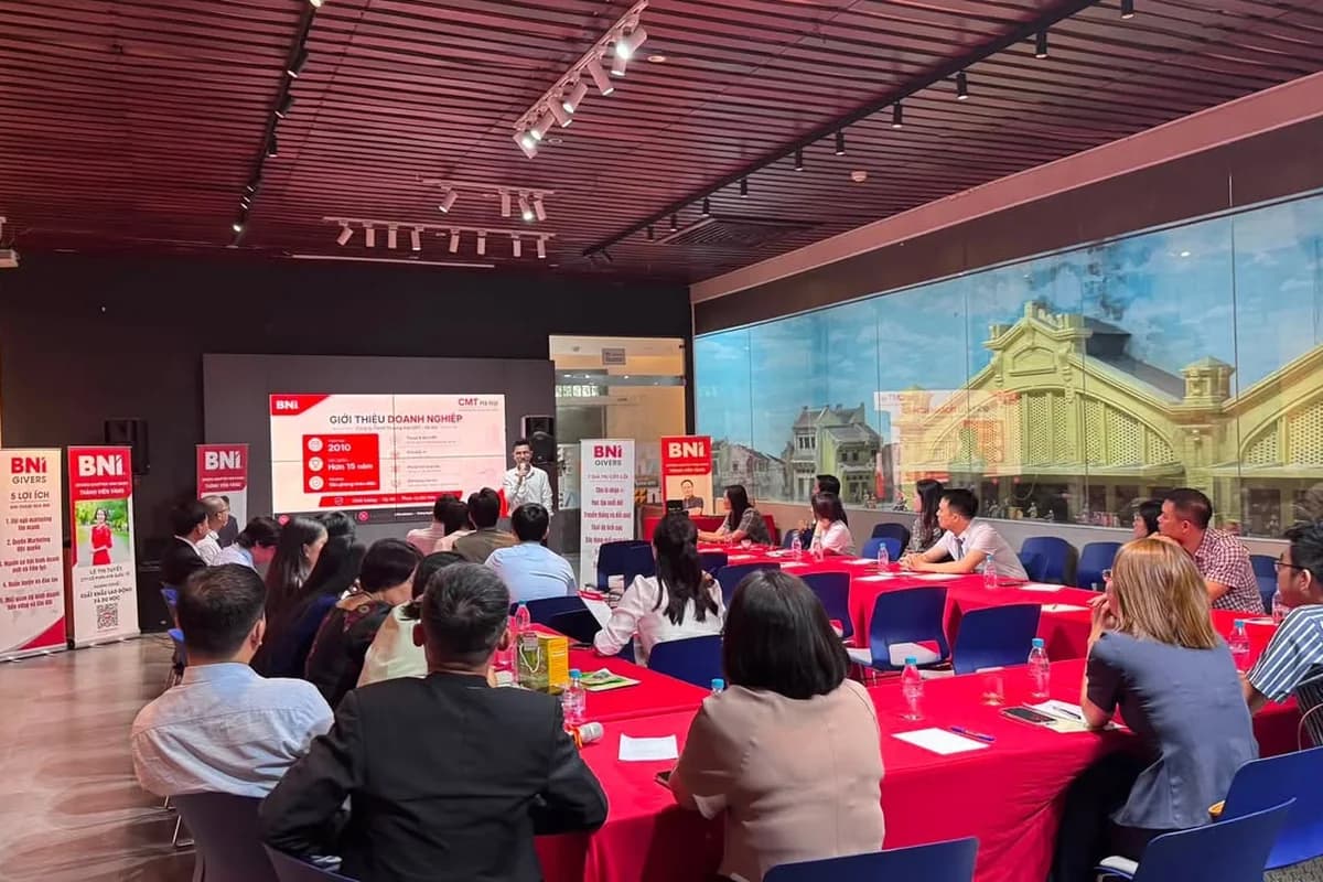 Phần showcase giới thiệu CMT Hà Nội tại phiên họp chapter